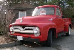 250px-1955_Ford_F-100_front.jpg