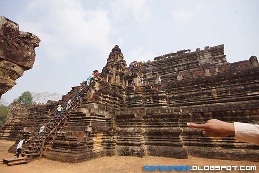 photo CambodiaDayTwo16_zps8d0aa76d.jpg