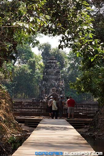photo cambodiaDayOne10_zpsa0073957.jpg
