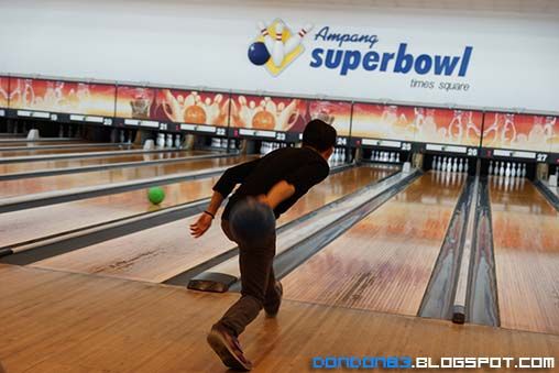 photo appspacebowling2_zps43eba851.jpg