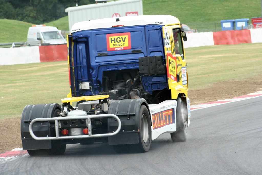 IMAGE: http://i142.photobucket.com/albums/r115/mooosehat/IMG_1669.jpg