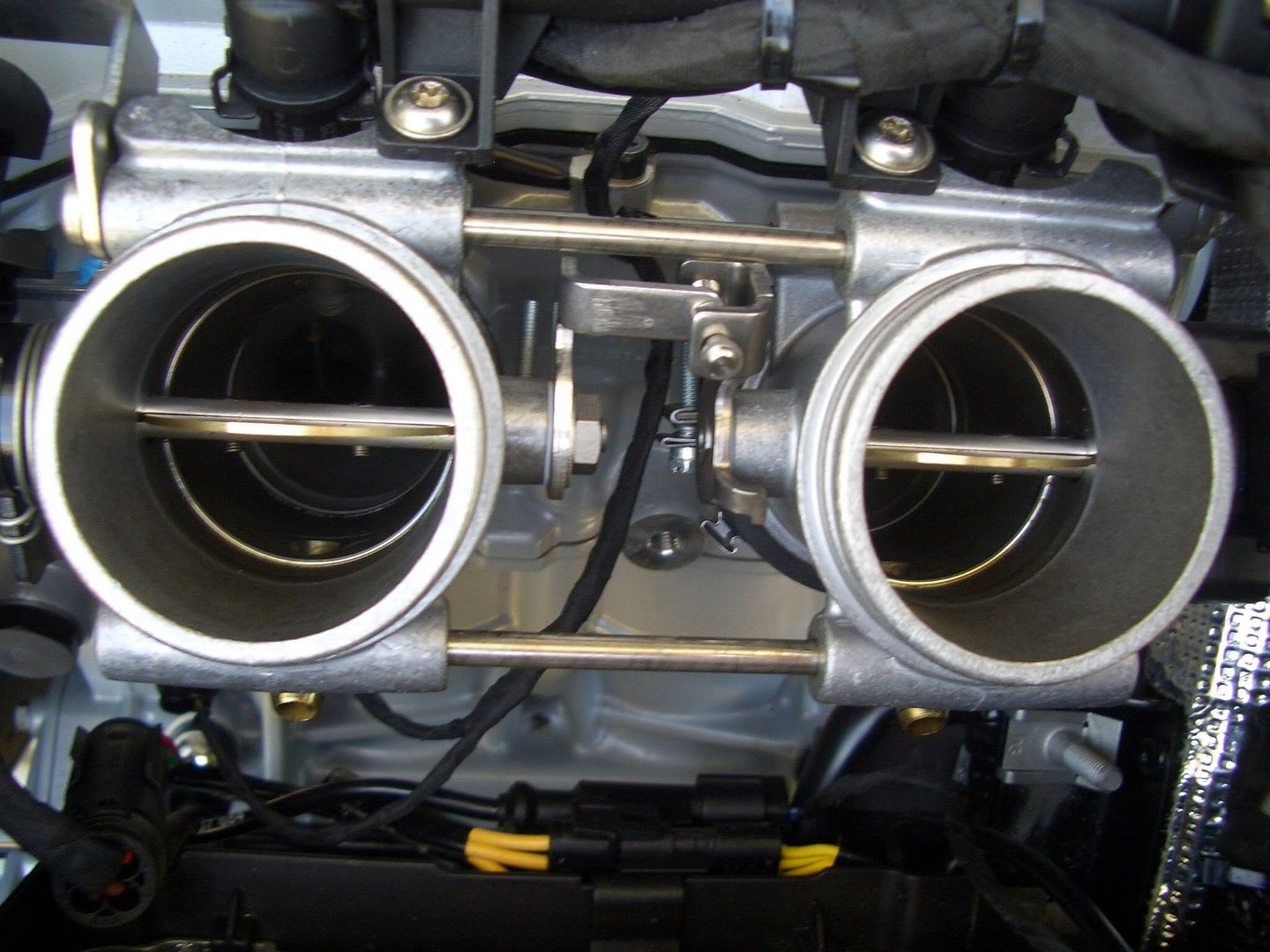 Twin Throttle Bodies