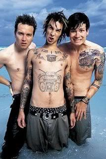 Obrázok “http://i142.photobucket.com/albums/r92/bob_146/blink_182.jpg” sa nedá zobraziť, pretože obsahuje chyby.