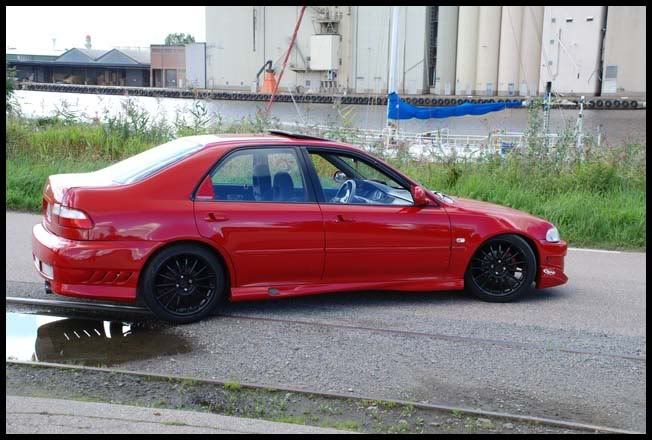 http://i142.photobucket.com/albums/r92/jukk123/Civicvti3.jpg