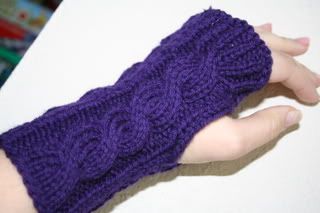 knit fingerless gloves