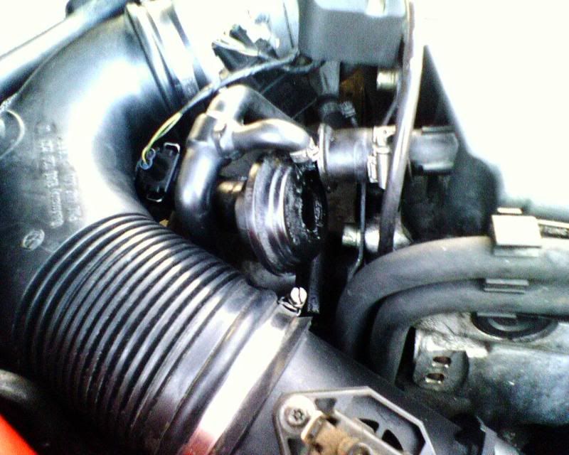 Broken Breather hose? 0.o VW Vortex Volkswagen Forum