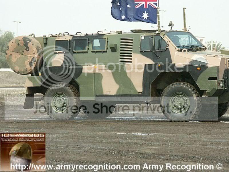 Bushmaster_armyrecognition_idex_2005_01.jpg