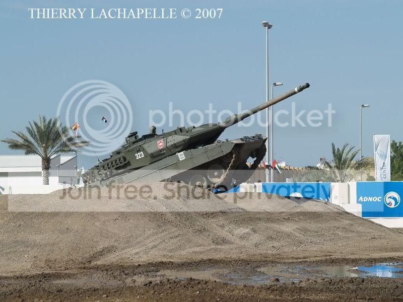 idex_2007_leopard2e_003.jpg